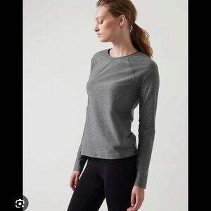 Athleta long sleeve gray tee.